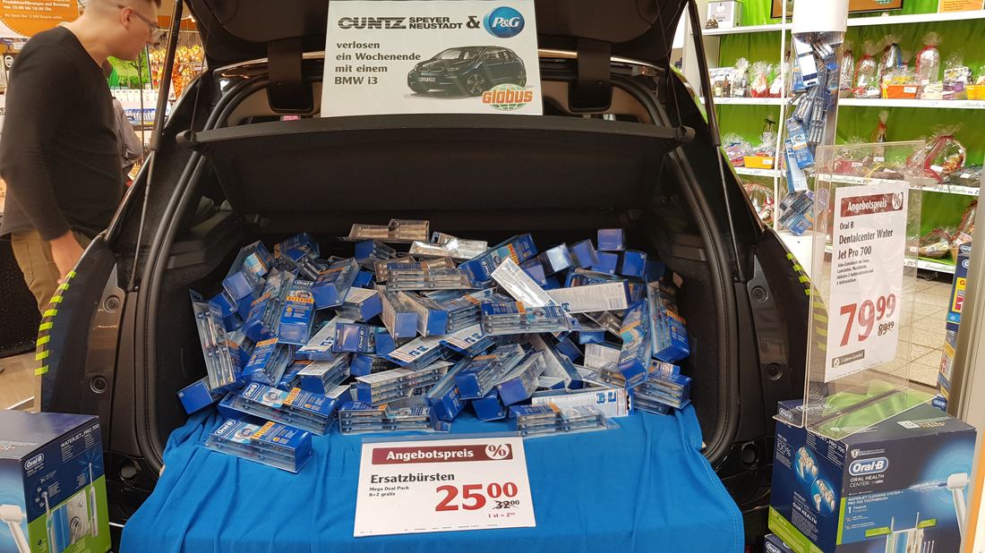 Oral-B Verkaufsaktion am Kofferraum